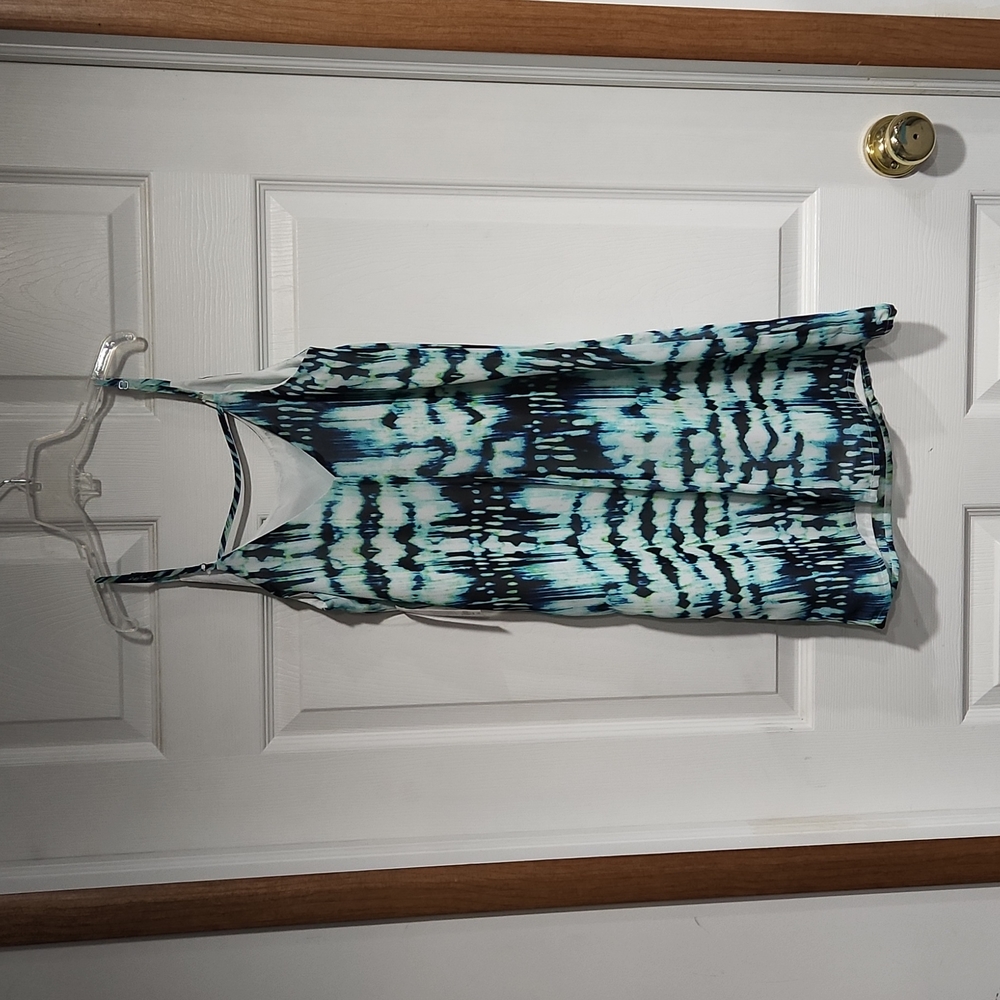 5/$35 - Summer Dress - Picture 4 of 7